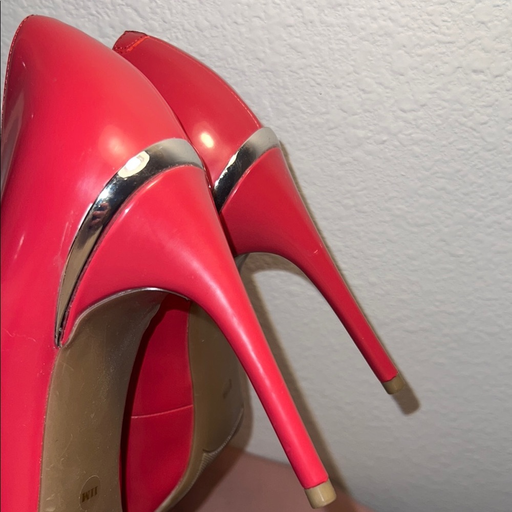 Marc Fisher Red Pointed-Toe Patent Leather Pumps - Picture 5 of 7